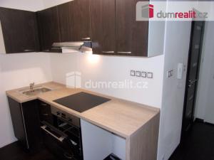 Pronájem bytu 2+1, Karlovy Vary, Charkovská, 48 m2