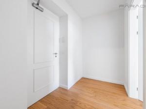 Pronájem bytu 2+kk, Praha - Vinohrady, Korunní, 44 m2