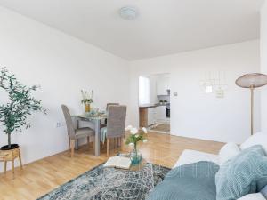 Pronájem bytu 3+1, Praha, Hviezdoslavova, 55 m2