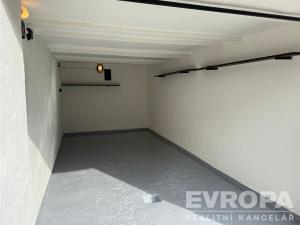 Prodej garáže, Praha, Lužanská, 18 m2