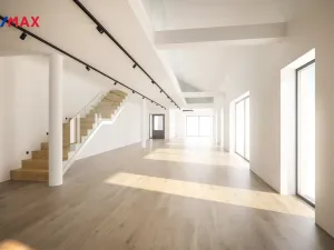 Pronájem obchodního prostoru, Měnín, 444 m2