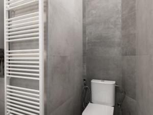 Pronájem bytu 1+1, Praha - Nusle, Na Jezerce, 56 m2