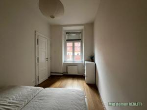 Pronájem bytu 2+1, Praha - Nové Město, Spálená, 73 m2