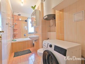 Prodej bytu 2+1, Rosice, Husova čtvrť, 58 m2
