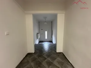 Pronájem výrobních prostor, Březno - Střezov, 1200 m2