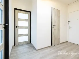 Pronájem bytu 2+kk, Praha - Střížkov, K lipám, 38 m2