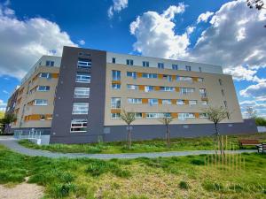 Pronájem bytu 3+kk, Praha - Uhříněves, Františka Diviše, 77 m2