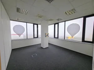 Pronájem kanceláře, Praha - Horní Počernice, Sezemická, 314 m2