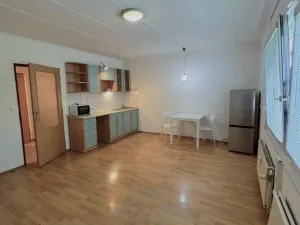 Prodej bytu 1+kk, Praha - Košíře, Houdova, 33 m2