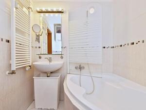 Prodej bytu 2+kk, Praha - Košíře, 45 m2