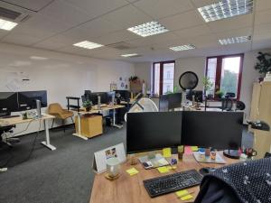 Pronájem kanceláře, Praha, Táborská, 375 m2