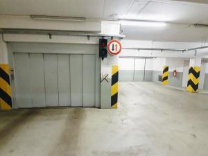 Pronájem kanceláře, Praha, Táborská, 375 m2