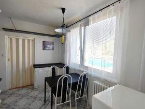 Pronájem bytu 3+1, Hodonín, Sadová, 69 m2