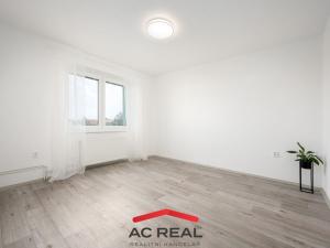 Pronájem bytu 2+kk, Brno - Černovice, Bolzanova, 43 m2