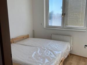Pronájem bytu 3+kk, Praha - Dolní Měcholupy, Ke Slatinám, 100 m2