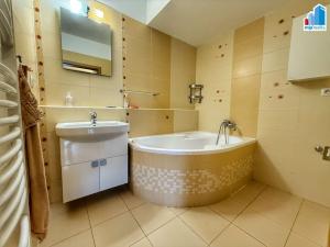 Pronájem bytu 3+kk, Plzeň, Valtická, 72 m2