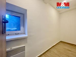 Prodej atypického bytu, Slaný, Ouvalova, 39 m2