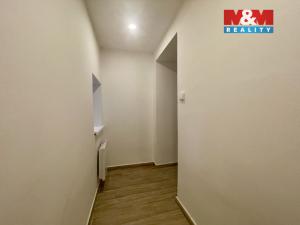 Prodej atypického bytu, Slaný, Ouvalova, 37 m2
