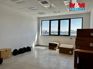 Pronájem obchodního prostoru, Nupaky, Komerční, 829 m2