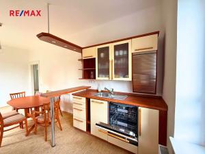 Pronájem bytu 2+1, Praha - Hlubočepy, V násypu, 85 m2