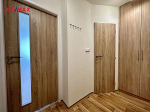 Pronájem bytu 1+kk, Kladno, Benešovská, 39 m2