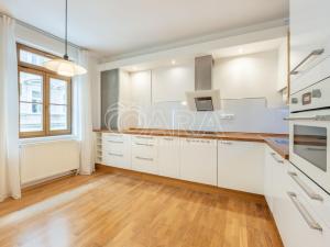 Pronájem bytu 3+kk, Praha - Vršovice, U staré sokolovny, 65 m2
