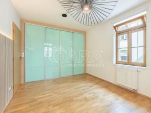 Pronájem bytu 3+kk, Praha - Vršovice, U staré sokolovny, 65 m2