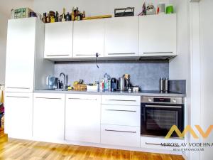 Pronájem bytu 2+kk, Hradec Králové, Ulrichovo náměstí, 50 m2
