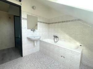 Prodej bytu 2+1, Sezimovo Ústí, Táboritů, 50 m2