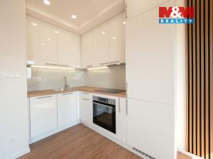 Prodej bytu 2+kk, Praha - Černý Most, Kpt. Stránského, 47 m2