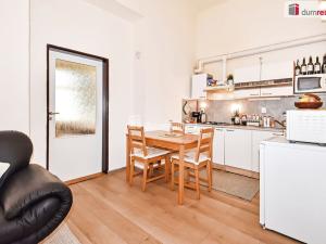 Pronájem bytu 1+1, Praha - Žižkov, Husitská, 42 m2