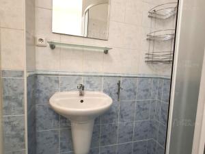 Pronájem bytu 1+kk, Hradec Králové - Slezské Předměstí, Třebechovická, 27 m2