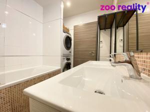 Prodej bytu 3+kk, Praha, Františka Diviše, 66 m2