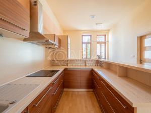 Prodej bytu 4+1, Plzeň, Křížkova, 100 m2