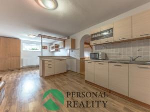 Prodej rodinného domu, Sazená, 225 m2