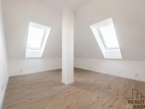 Prodej bytu 4+kk, Ostopovice, B. Němcové, 170 m2