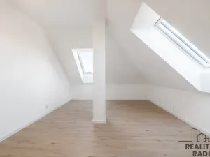 Prodej bytu 4+kk, Ostopovice, B. Němcové, 170 m2