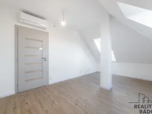 Prodej bytu 4+kk, Ostopovice, B. Němcové, 170 m2