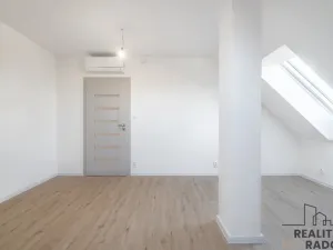 Prodej bytu 4+kk, Ostopovice, B. Němcové, 170 m2