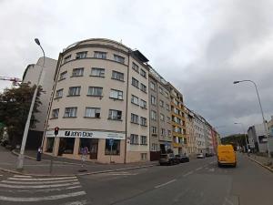 Pronájem bytu 2+1, Praha - Košíře, Vrchlického, 50 m2