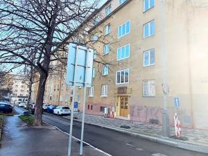 Prodej bytu 2+1, Praha - Dejvice, Kafkova, 55 m2