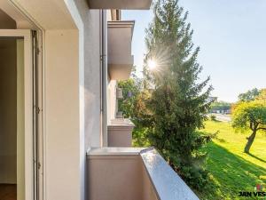 Pronájem bytu 2+1, Praha - Čakovice, Svratecká, 55 m2