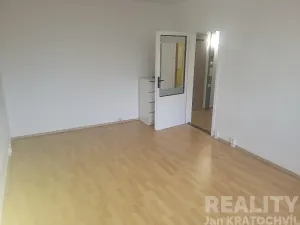 Pronájem bytu 1+1, Praha - Háje, Brechtova, 30 m2