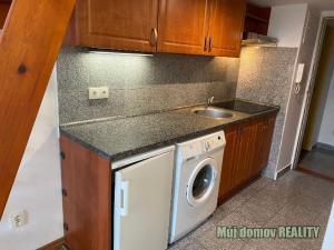 Pronájem bytu 1+kk, Praha - Vysočany, Freyova, 18 m2