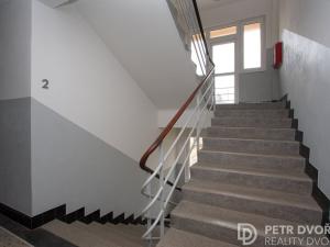 Pronájem bytu 1+kk, Praha - Vysočany, Kolbenova, 30 m2