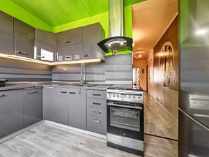 Prodej bytu 3+1, Praha - Hostivař, Horolezecká, 62 m2