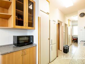 Pronájem bytu 3+1, Praha - Horní Měcholupy, Livornská, 72 m2