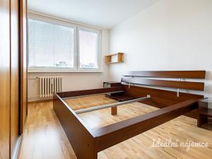 Pronájem bytu 3+1, Praha - Horní Měcholupy, Livornská, 72 m2