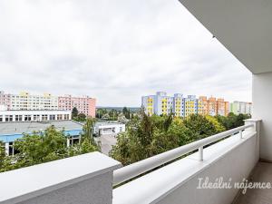 Pronájem bytu 3+1, Praha - Horní Měcholupy, Livornská, 72 m2
