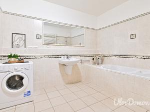 Prodej bytu 2+kk, Praha - Motol, Jeřabinová, 63 m2